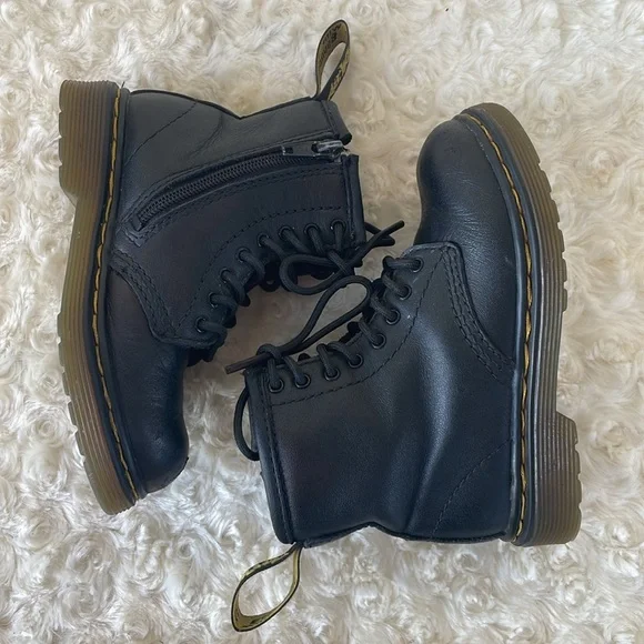 Dr. Martens boots for kids - Picture 6 of 14